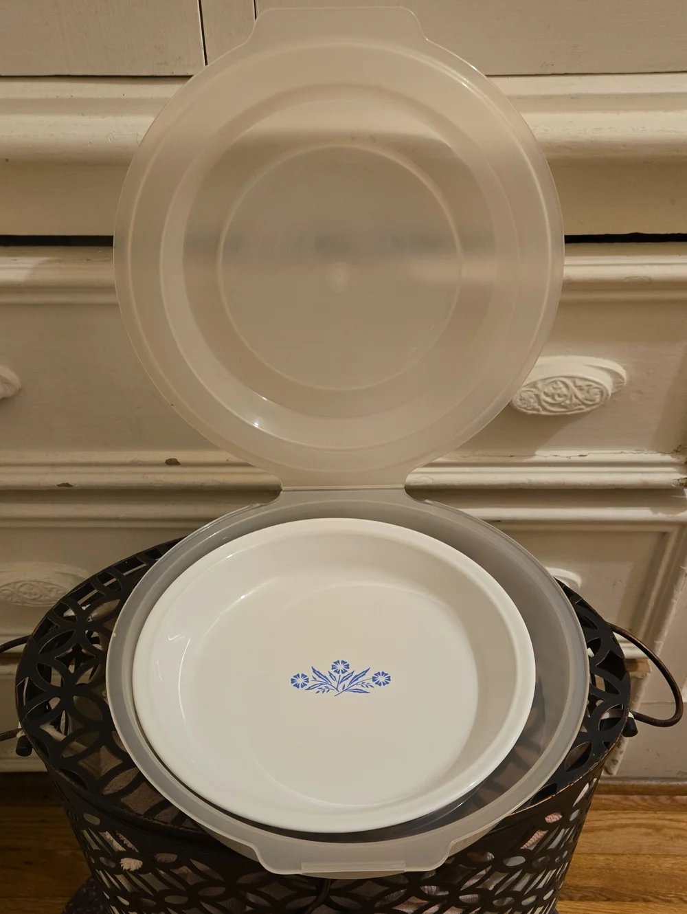 Vintage Corning Ware Pie Plate With Carrier Cornflower Pattern